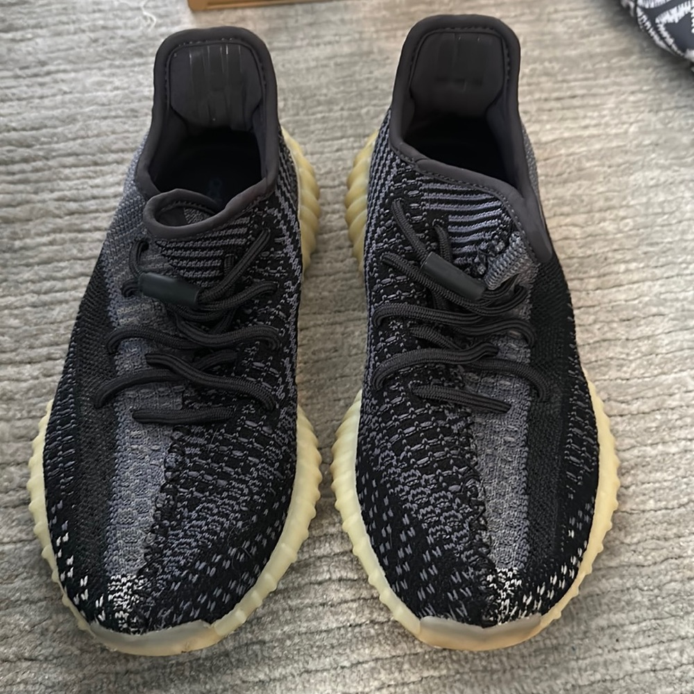 Yeezy 350 V2 Size 5.5 Carbon